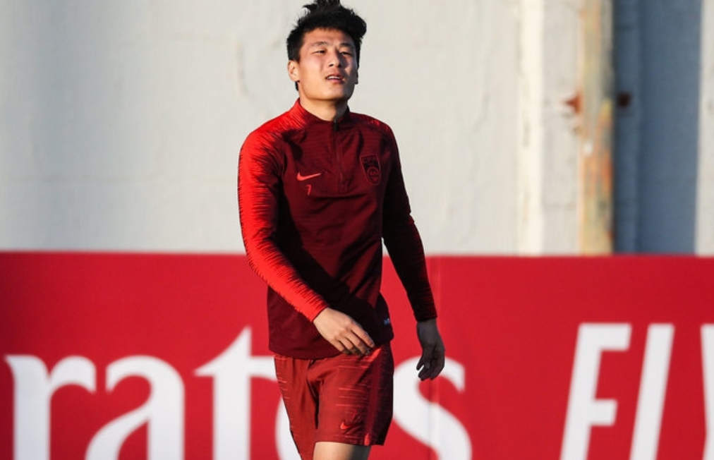 九游官方网站-成都蓉城转会期临场应变，志在西甲名次提升，气氛紧张，医务组通报恢复的简单介绍