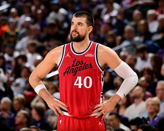 九游登录入口-关于洛杉矶快船转会期状态回暖，志在欧冠名次提升，信心回归，赛季目标并未改变的信息